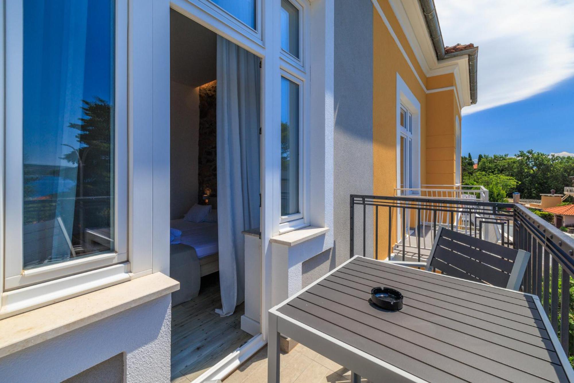 Villa Erika Crikvenica Exterior photo